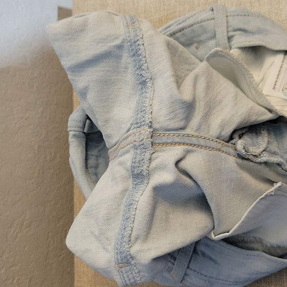 ABERCROMBIE KIDS 13/14 Distressed Midi Short - Picture 8 of 9